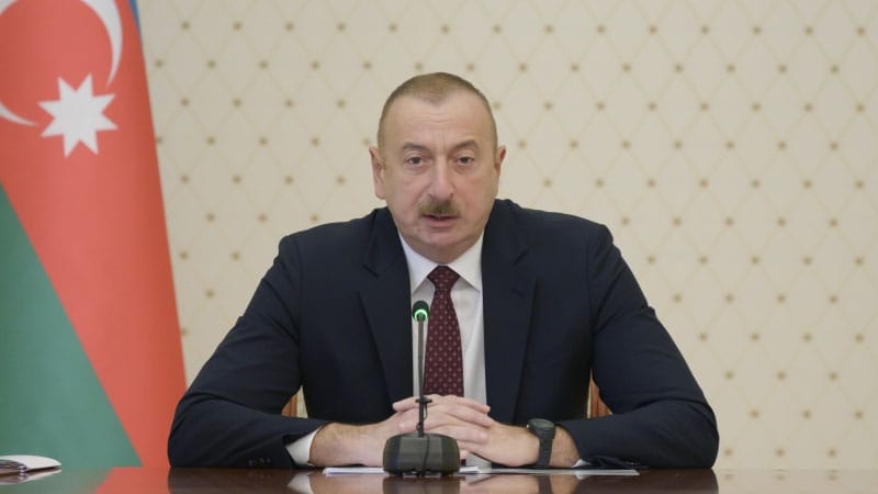 Prezident tutulan icra başçısını vəzifəsindən azad etdi