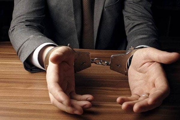 Azərbaycanda vəzifəli şəxsin oğlu narkotiklə tutuldu