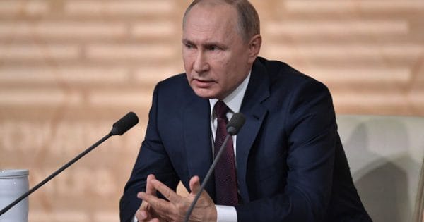 Putinin illik böyük mətbuat konfransı başladı – CANLI