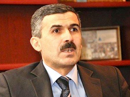 Oqtay Gülalıyevdən yeni xəbər: – “Gözünü açıb-bağlayır”