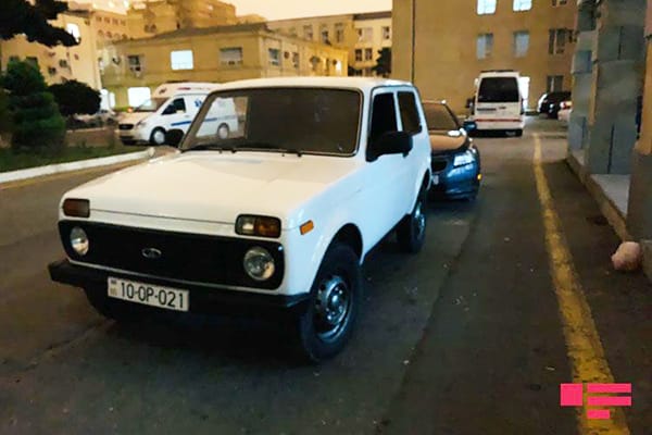 Yasamalda 2 nəfər “Niva”da güllələndi