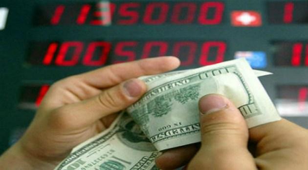 “Bu gün “üzən” məzənnə rejiminə keçsək dollar 1,50 manatadək düşə bilər”