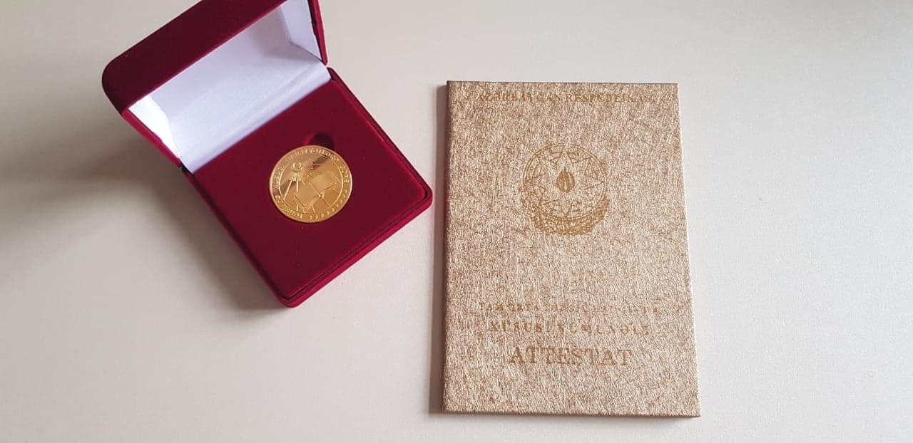 Məktəblərdə məzunlara medal verilməsi ləğv olunub