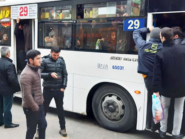 Badamdar sakinlərindən şikayət: “Hər gün saatlarla avtobus gözləyirik”