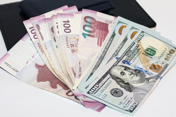 Fevralın 3-nə dolların rəsmi məzənnəsi açıqlanıb