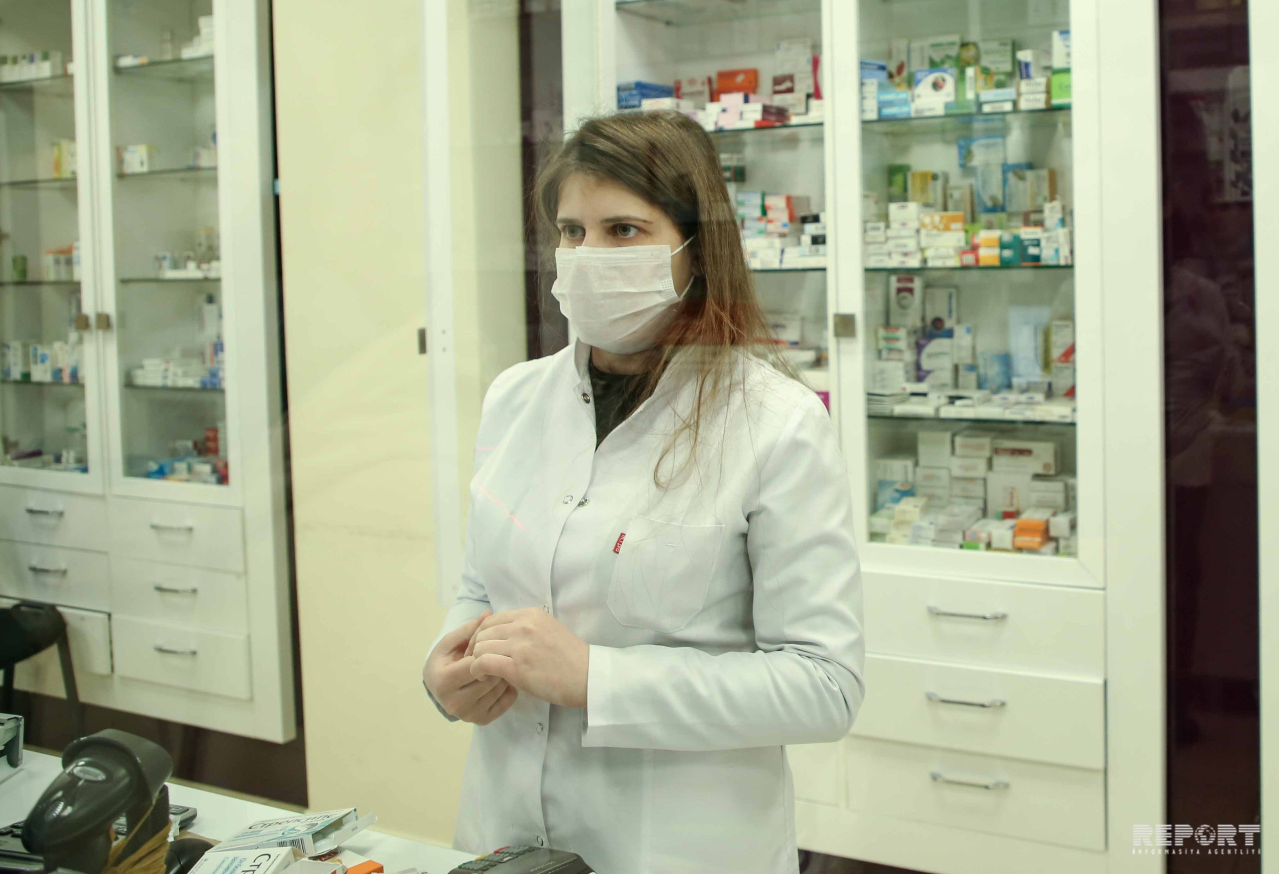 Bakıda tibbi maska qıtlığı: “Bir nəfərə iki ədəddən artıq satmırıq” – FOTO – VİDEO
