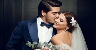 Evindən gəlin köçən Aynişan ağladı – Bu gün toyudur – VİDEO