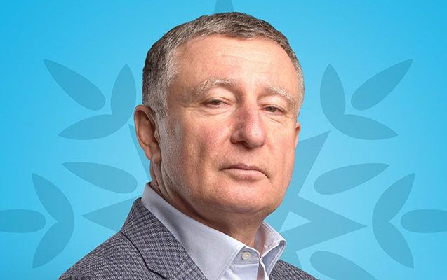 Deputat qızları təhsilə cəlb etmək üçün təqaüd ayırdı 1 Deputat qızları təhsilə cəlb etmək üçün təqaüd ayırdı