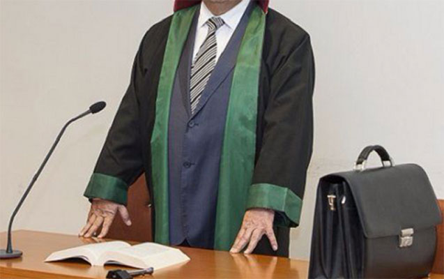 60 yaşdan yuxarı vəkillər üzvlük haqqından azad edildi