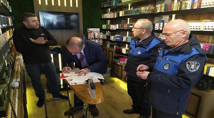 Bələdiyyə işçiləri, polis və daxili qoşunların əməkdaşları yaşlıların ehtiyaclarını qarşılayır 1 Bələdiyyə işçiləri, polis və daxili qoşunların əməkdaşları yaşlıların ehtiyaclarını qarşılayır
