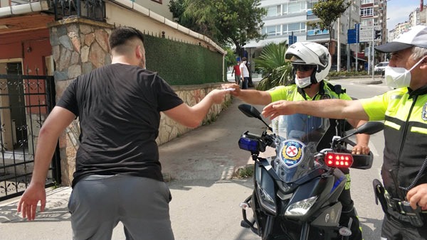 Türk polisindən ibrətamiz ADDIM - Gəncin gələcəyi belə xilas edildi - VİDEO 1 Türk polisindən ibrətamiz ADDIM – Gəncin gələcəyi belə xilas edildi – VİDEO