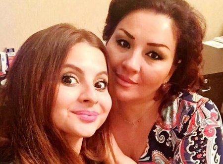 Aybəniz Haşımovadan qızının erməni ilə olan səmimi fotosu ilə bağlı AÇIQLAMA 1 Aybəniz Haşımovadan qızının erməni ilə olan səmimi fotosu ilə bağlı AÇIQLAMA
