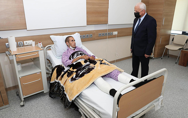 Dövlət Komissiyasının katibi hospitalda erməni əsirlərə baş çəkdi - Fotolar 11 Dövlət Komissiyasının katibi hospitalda erməni əsirlərə baş çəkdi – Fotolar