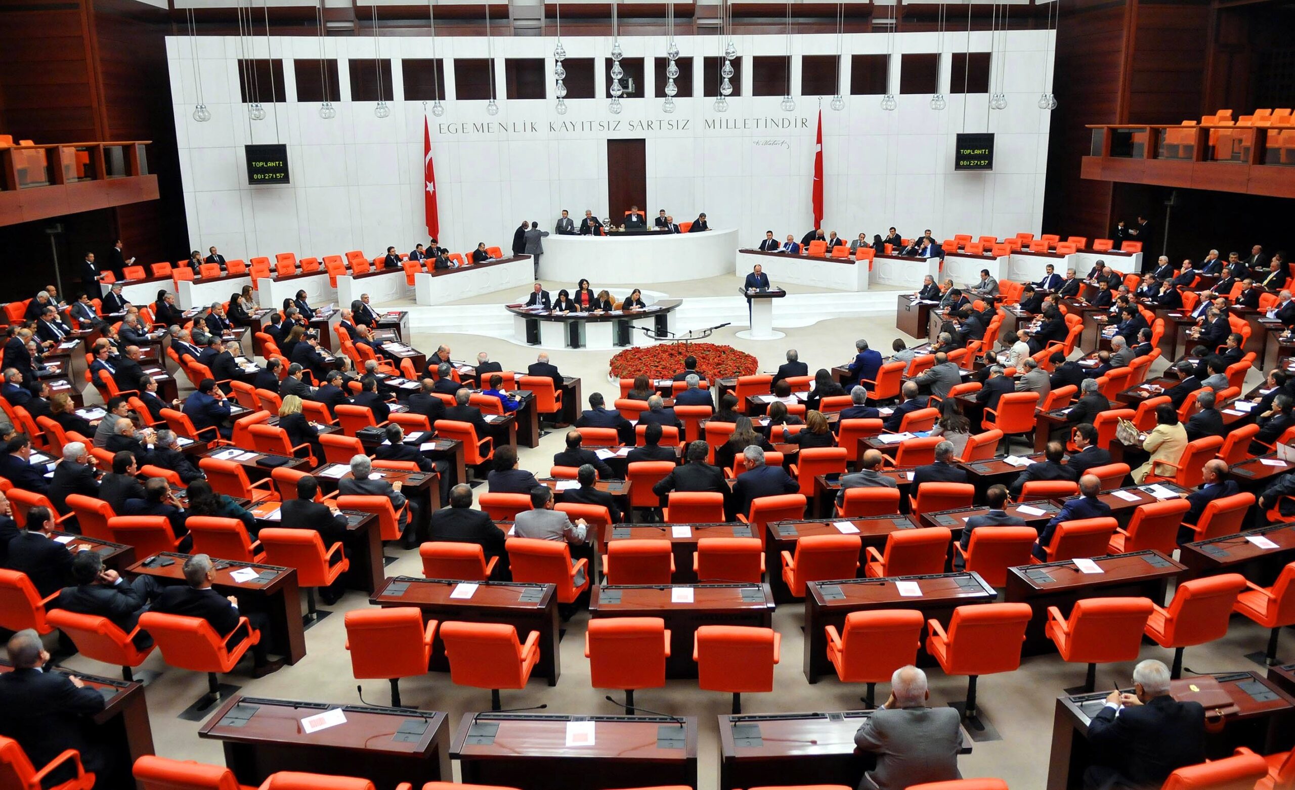 TBMM Azərbaycana hərbi qüvvə göndərmək barədə qanunu qəbul edib