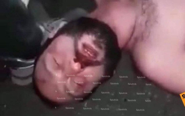 Yeravanda etirazçılar spikeri döydü 1 Yeravanda etirazçılar spikeri döydü