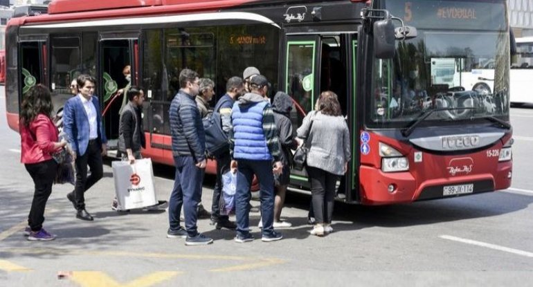Koronavirusla bağlı ictimai nəqliyyat bağlanır? - MİLLƏT VƏKİLİ 1 Koronavirusla bağlı ictimai nəqliyyat bağlanır? – MİLLƏT VƏKİLİ