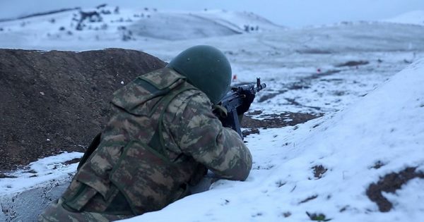 Azərbaycan Ordusunun bölmələri döyüş atışları keçirir