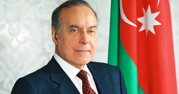 Heydər Əliyevin vəfatından 17 il keçir 2 Heydər Əliyevin vəfatından 17 il keçir