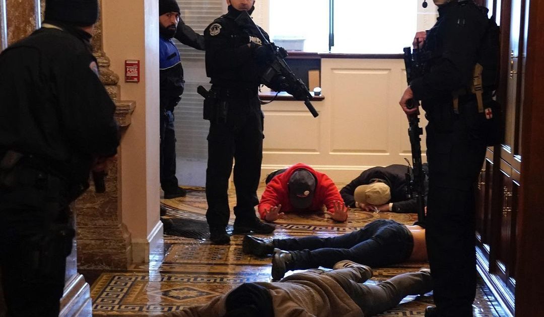 ABŞ xalqı son 200 ildə ilki yaşadı – Fotolar