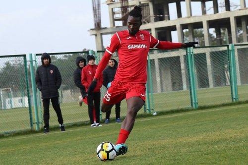 “Keşlə”nin futbolçusunun atası vəfat etdi 1 “Keşlə”nin futbolçusunun atası vəfat etdi