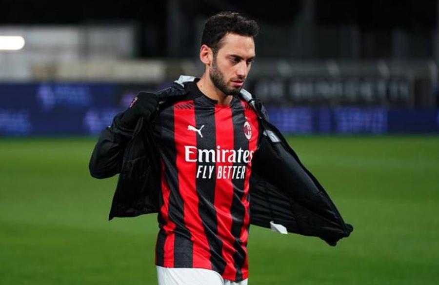 Çalhanoğlu “Milan”ı tərk edə bilər