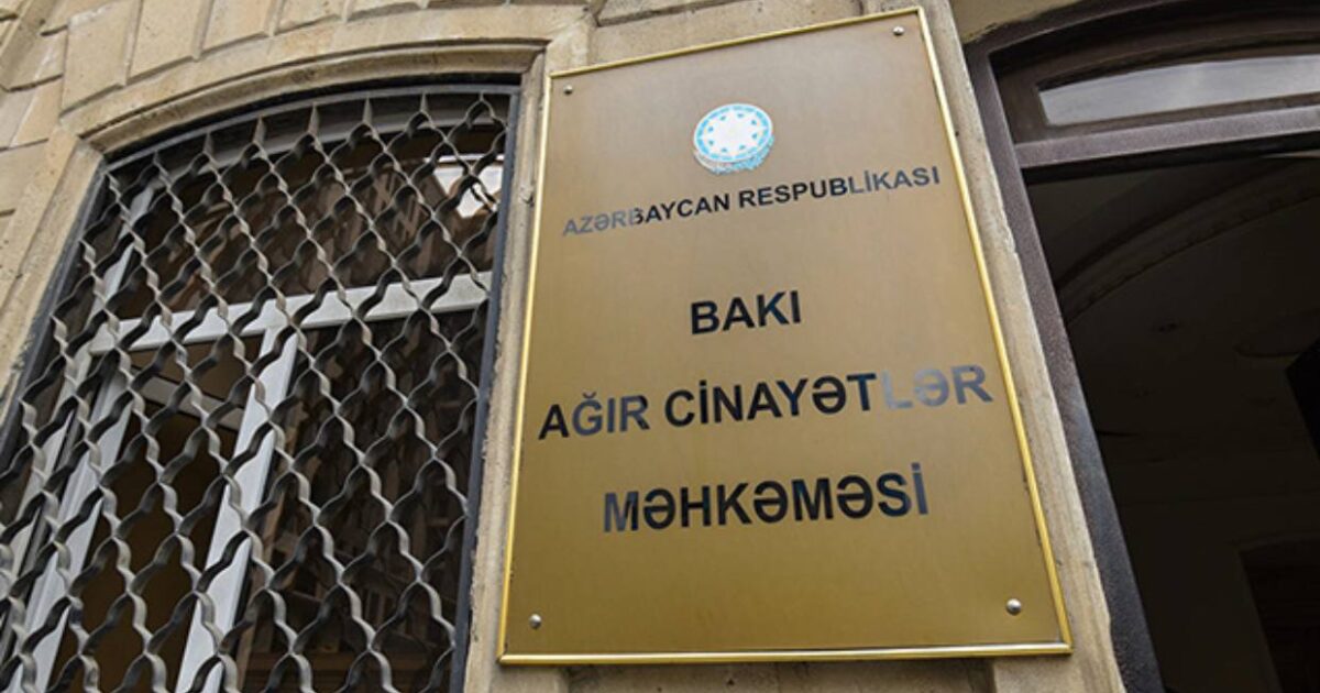 Bakıda məhkəmə zalında 4 dustaq qollarını ülgüclə doğradı 1 image-img_20210223_131321_769