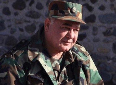 General Arşavir Qaramyan:”Ermənilər yeni müharibəyə başlamalıdırlar”