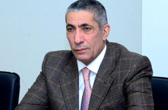 Siyavuş Novruzov: “Jurnalistlərdən xahiş edirəm ki, məni siyasətə qatmasınlar”