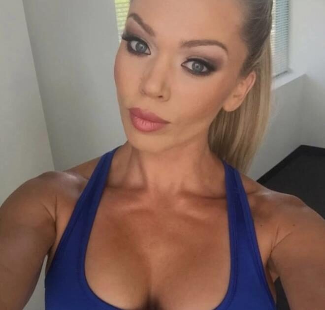 Dünyanın ən seksual modeli indi küçədə zibil toplayır: Görənlər şoka düşdü- FOTOLAR 8 image-9