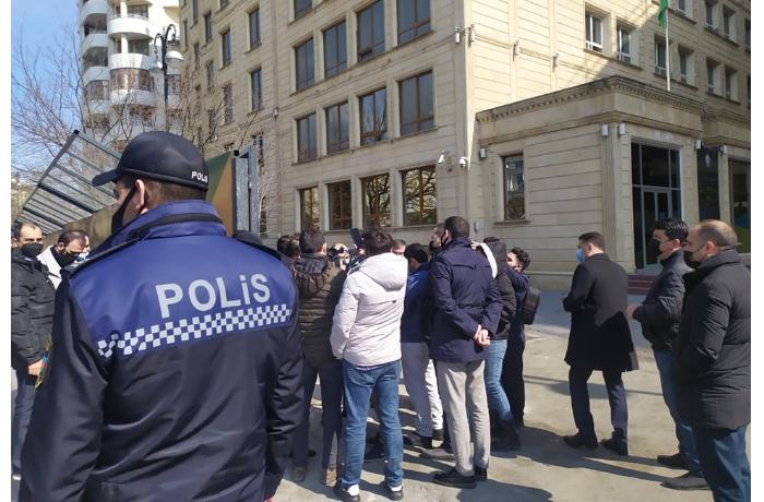 Sahibkarlar Dövlət Gömrük Komitəsinə etiraz edirlər — FOTOLAR 9 image-etiraz-oz