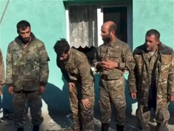 Erməni əsirlərin daha bir videosu yayıldı: ” Niyə qorxursan” – VİDEO