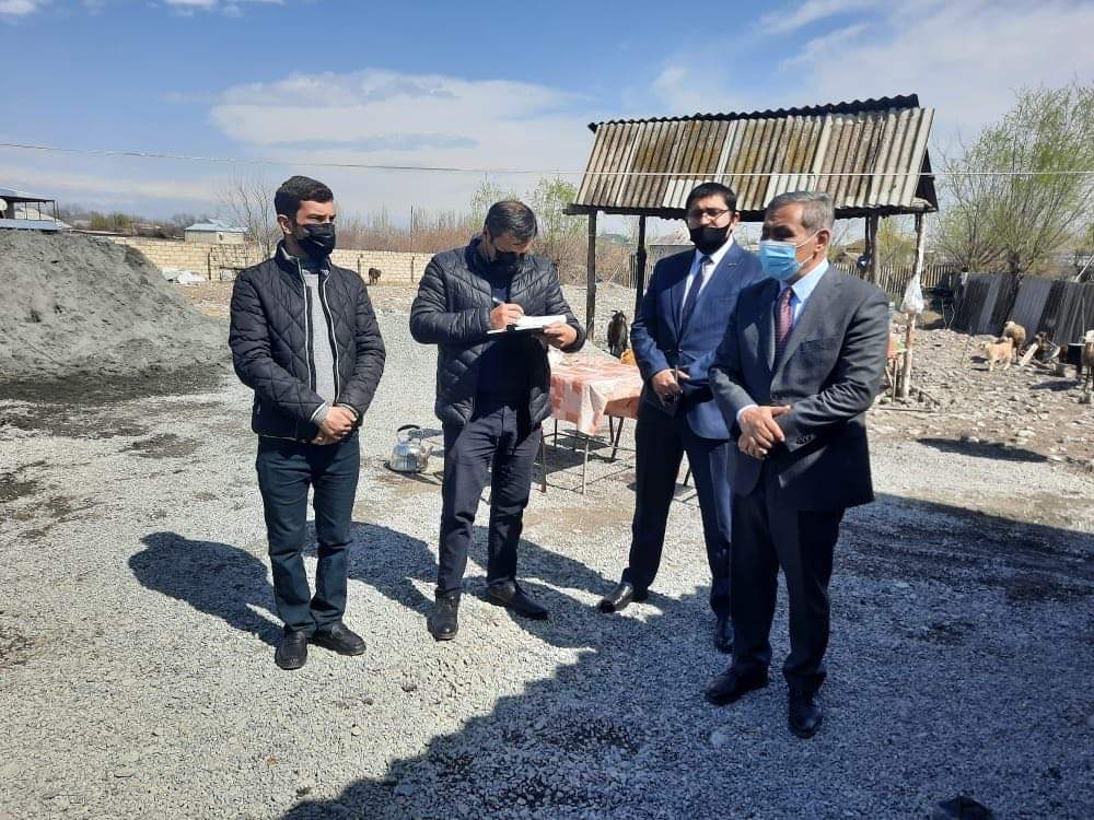 Deputat İlham Məmmədov Yevlaxda şəhid ailələri ilə görüş keçirib