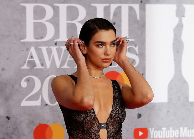 Dua Lipa yeni görüntüləri ilə pərəstişkarlarını heyran etdi - FOTO 3 image-upload-rtx6nom2-pic905-895x505-49201