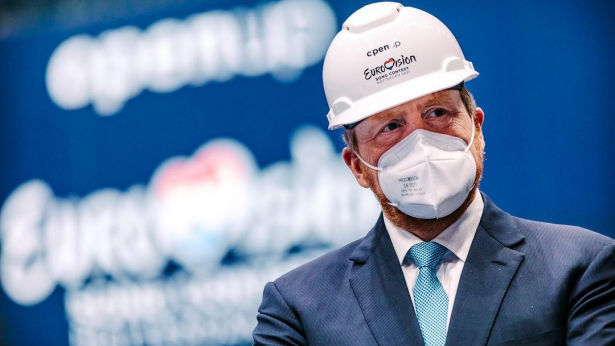 Niderland kralı “Avroviziya” səhnəsinə çıxdı – FOTO