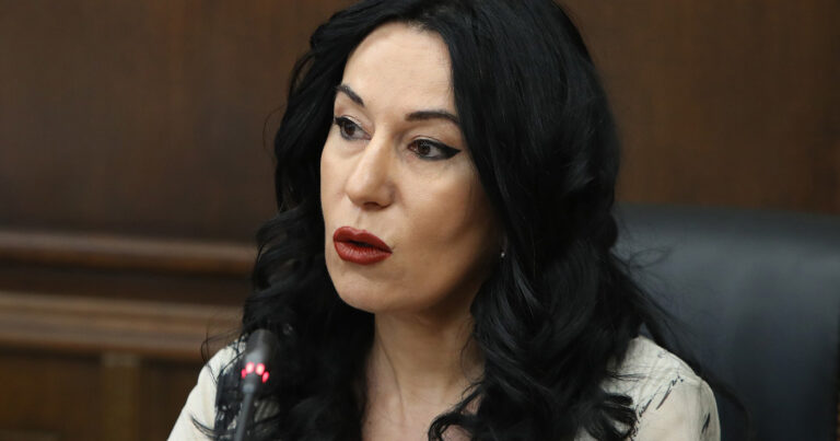 Erməni deputat: “Faktiki olaraq Polad Həşimov küçəsində yaşayıram” – FOTO