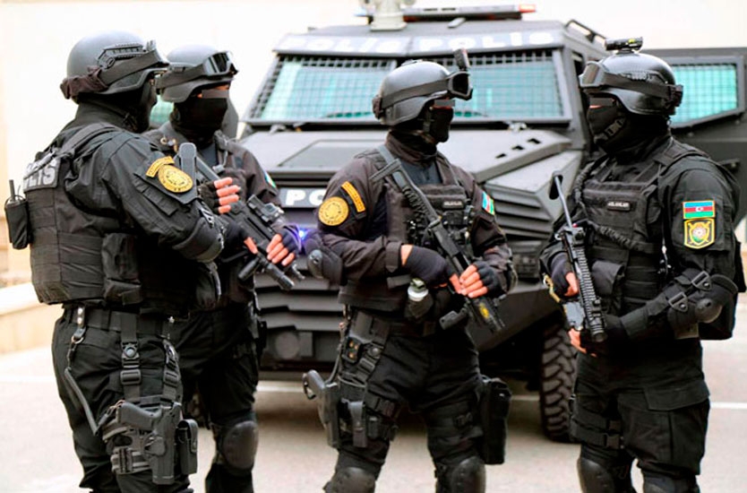 Azərbaycan polisi Qarabağda ƏMƏLİYYAT KEÇİRDİ: YÜZLƏRLƏ ŞƏXS SAXLANILDI