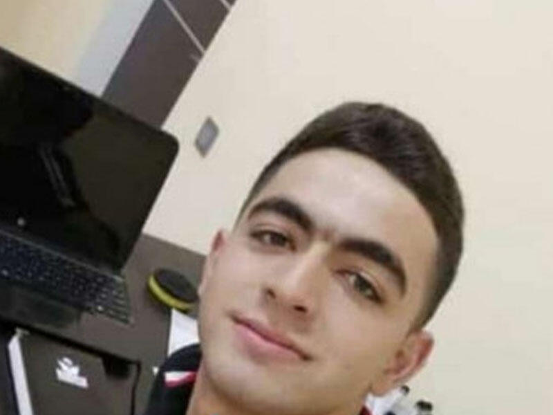 İntihar edən abituriyentin müəllimi: "63 bal toplayıb, çox az idi bu onun üçün" 1 image-1620412144_946666