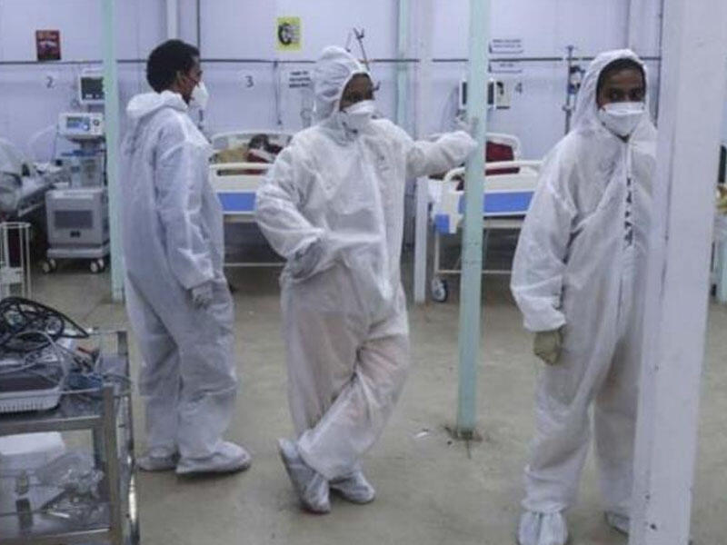 Koronavirus xəstəsinə qarşı dəhşətli hadisə: öləndən sonra üç nəfər tərəfindən zorlandı 1 image-hindis