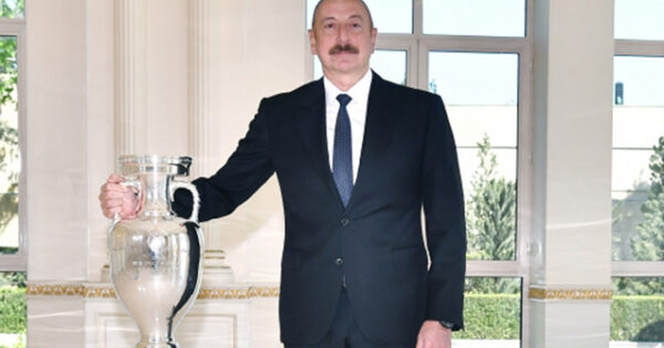AVRO-2020-nin kuboku Prezidentə təqdim olundu - Fotolar 21 image-ilh