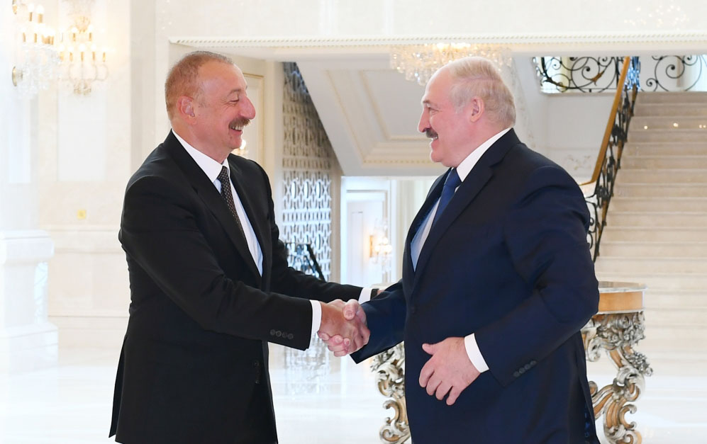 Belarus Prezidenti İlham Əliyevi təbrik etdi