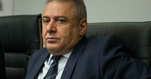 Ermənistan müdafiə naziri Moskvaya gedir 2 image-vaqarshak