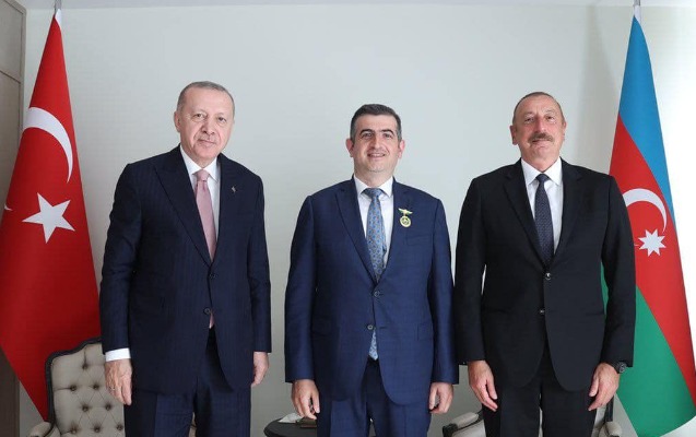 İlham Əliyev Haluk Bayraktarı “Qarabağ” ordeni ilə təltif etdi - Foto 1 image-halukbayraktar