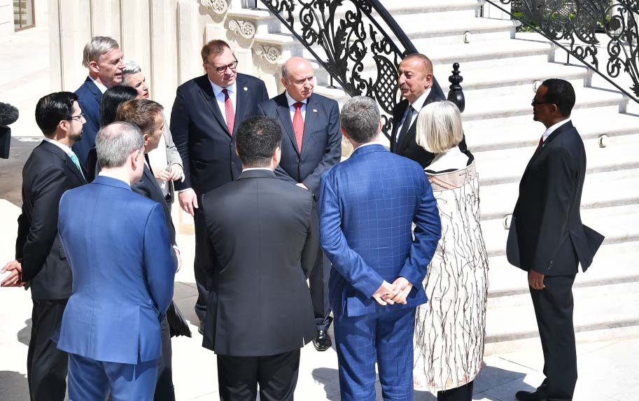 Prezident yeni səfirlərin etimadnamələrini qəbul edib - Fotolar 5 image-sefirler