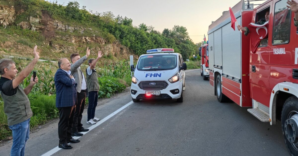 Azerbaycanlı itfaiyeciler uğurlandı 1 image-aw396683