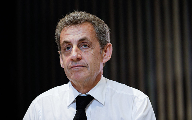 Sarkozi bir il müddətinə azadlıqdan məhrum edildi