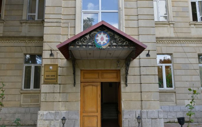 Elbəy Allahverdiyev jurnalistləri MTN generalının məhkəməsinə buraxmadı 1 image-mtn