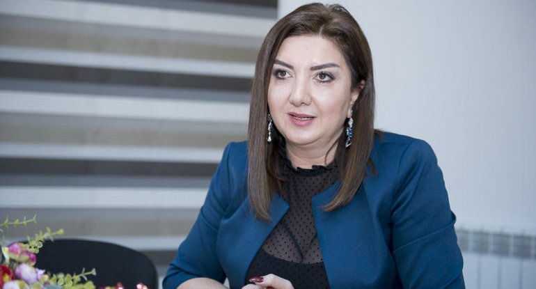 Ağakərimi ziyarət etməyə gedən şairəyə qapını açmadılar - VİDEO 1 image-1638600619_nazile_6