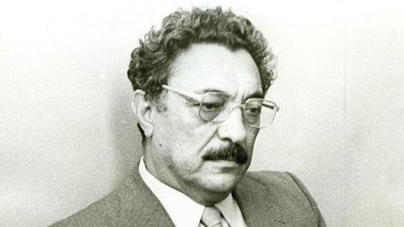 İsmayıl Şıxlının tarixi çıxışı: "Mən sizinlə bir sırada dayanmaq və belə bir partiyanın üzvü olmaq istəmirəm" 1 image-1642661600_untitled-1