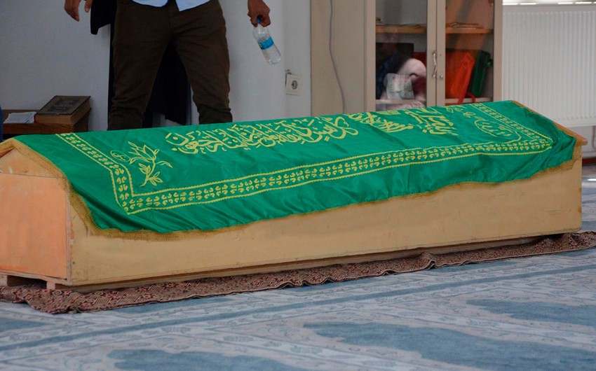 Azərbaycan ictimaiyyətinə ağır itki üz verdi - FOTO 2 image-1643702535_vefat-etdi12