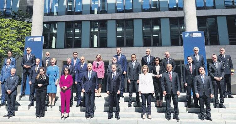 image-752x395_iste_kapiyi_acacak_2_sart_16526338247081652680735